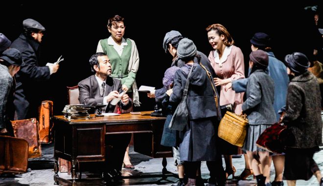 神奈川県民ホール開館30周年記念委嘱作品 オペラ『愛の白夜』3幕5場 世界初演 作曲/一柳 慧 台本/辻井 喬 指揮/外山 雄三 演出/白井 晃 管弦楽/神奈川フィルハーモニー管弦楽団 2006年2月24日、26日 会場:神奈川県民ホール 大ホール